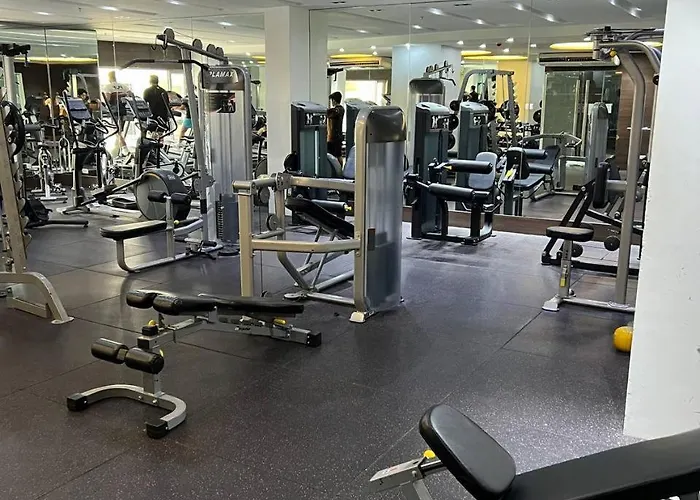 Osaka Japan Vibe Pioneer Mandaluyong Free Pool Gym Kidsroom Netflix Prime Hbomax Sunshine 100 T3 16th * 马尼拉