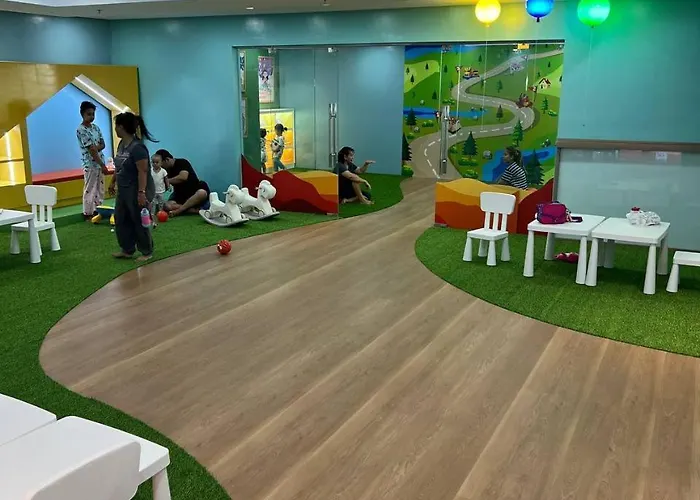 Osaka Japan Vibe Pioneer Mandaluyong Free Pool Gym Kidsroom Netflix Prime Hbomax Sunshine 100 T3 16th * 马尼拉