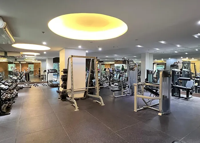 Osaka Japan Vibe Pioneer Mandaluyong Free Pool Gym Kidsroom Netflix Prime Hbomax Sunshine 100 T3 16th 马尼拉
